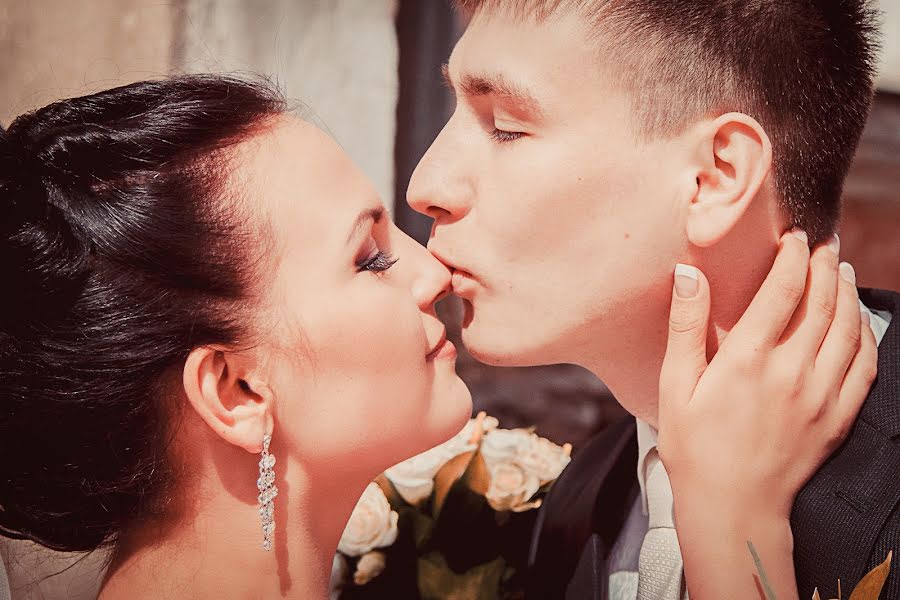 Wedding photographer Venera Voyuckaya (venerafoto). Photo of 25 May 2014