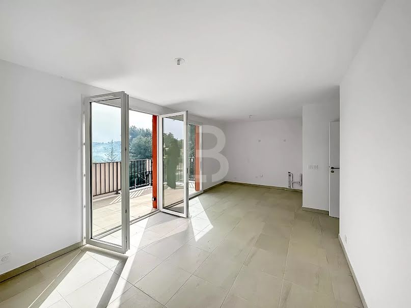 Vente appartement 3 pièces 65 m² à La Roquette-sur-Siagne (06550), 299 000 €