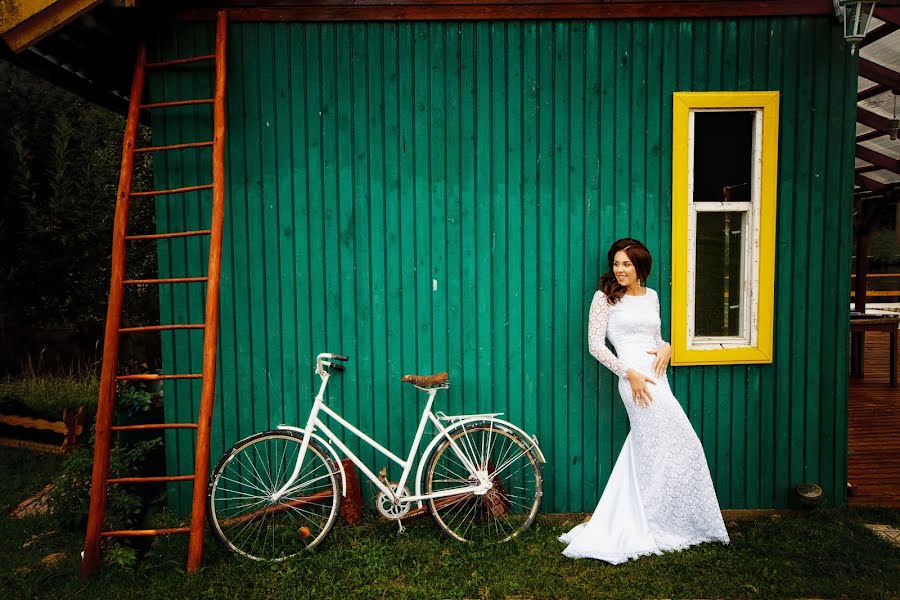 Fotógrafo de casamento Vadim Blagoveschenskiy (photoblag). Foto de 30 de outubro 2016