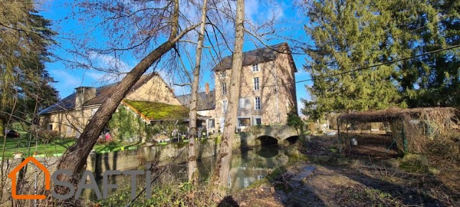 Vente maison 10 pièces 325 m² à La Guerche-sur-l'Aubois (18150), 195 000 €