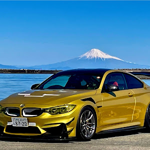 M4 クーペ