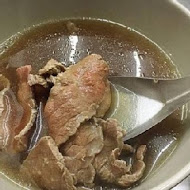 鬍鬚忠牛肉湯