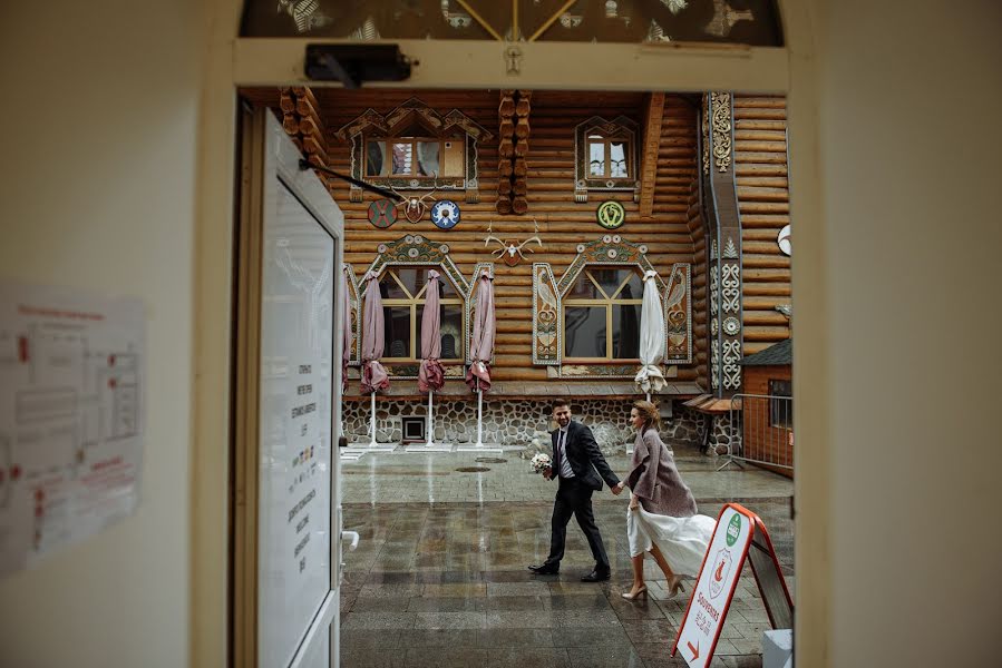 Fotografo di matrimoni Anton Serenkov (aserenkov). Foto del 11 dicembre 2018