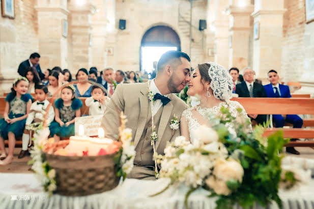 Fotógrafo de bodas Jhon Molina (fotoluzstudio). Foto del 18 de agosto 2022