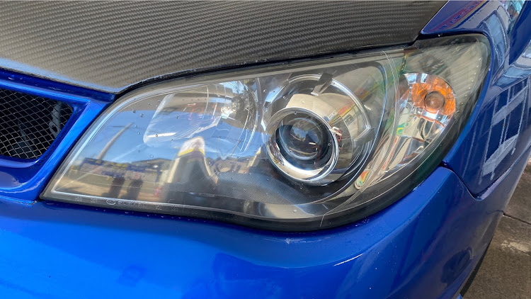 インプレッサ WRX STIのスタンド洗車・洗車・クリスタルキーパー・ヘッドライトレンズ磨きに関するカスタム事例の投稿画像3枚目