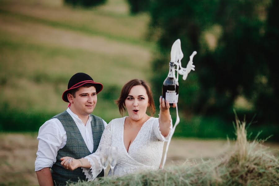 Wedding photographer Kinga Mucha (muchaart). Photo of 1 July 2022