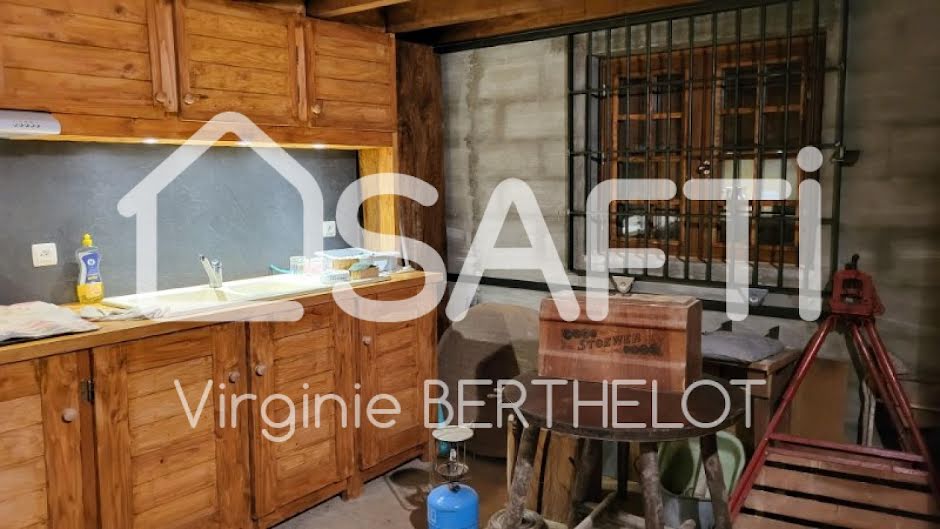 Vente maison 4 pièces 144 m² à Ardin (79160), 158 000 €