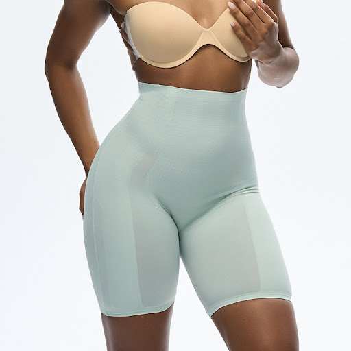 Title 3, Seamless Womens Suspension Pants, a waist-tied...