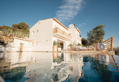 Villa avec piscine et jardin 3