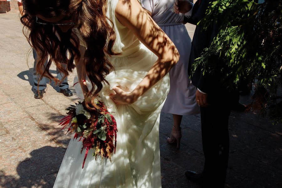 Fotógrafo de bodas Yuliya Loginova (shinigami). Foto del 5 de diciembre 2020