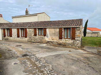 maison à La Chaize-Giraud (85)