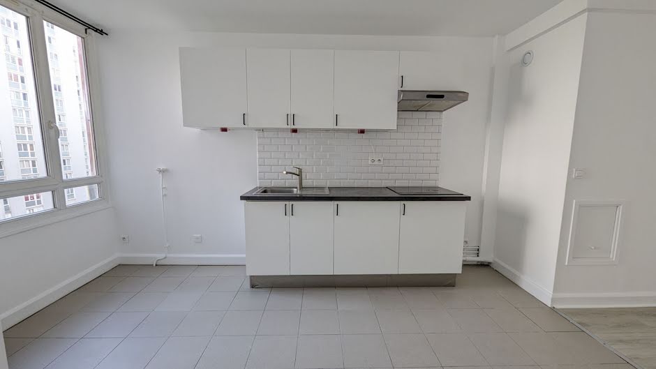 Location  appartement 2 pièces 50.31 m² à Aubervilliers (93300), 990 €