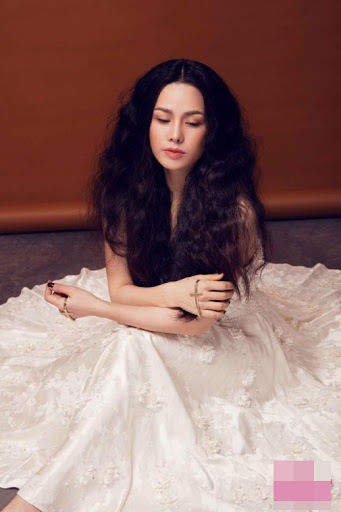 Nhật Kim Anh trang điểm lộng lẫy vạn người mê, đến khi lộ mặt mộc thì ai nấy…