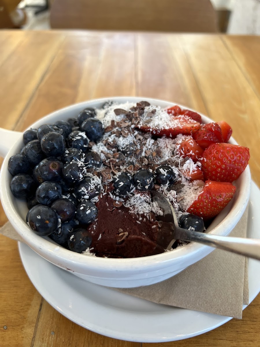 Acai bowl