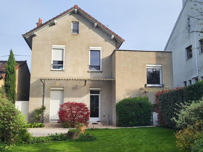 Vente maison 6 pièces 120 m² à Bellerive-sur-Allier (03700), 343 200 €