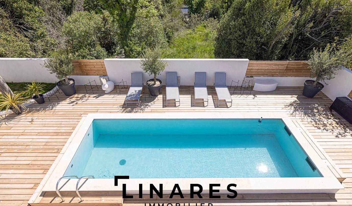 House with pool Aubagne