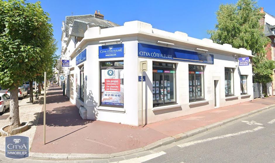 Location  locaux professionnels   à Deauville (14800), 13 333 €