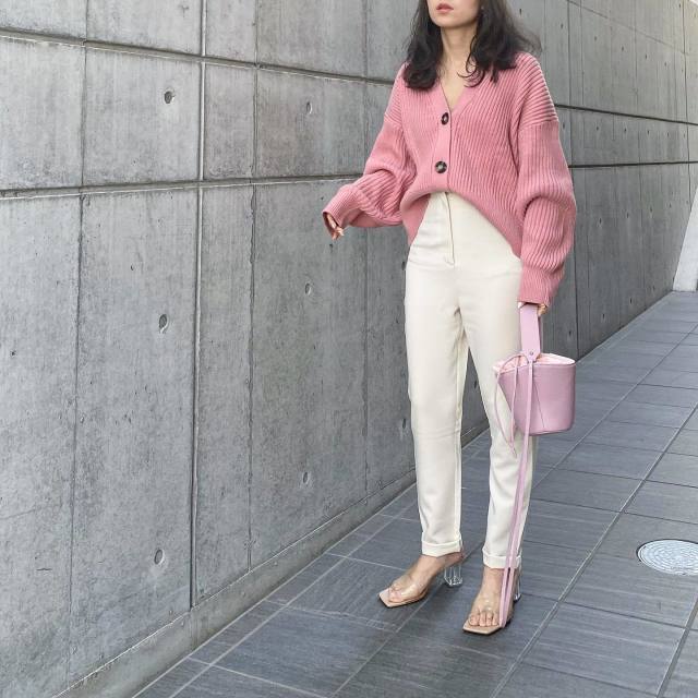 女性らしい着こなしって こっそり知りたい大人ファッションの基本 Trill トリル
