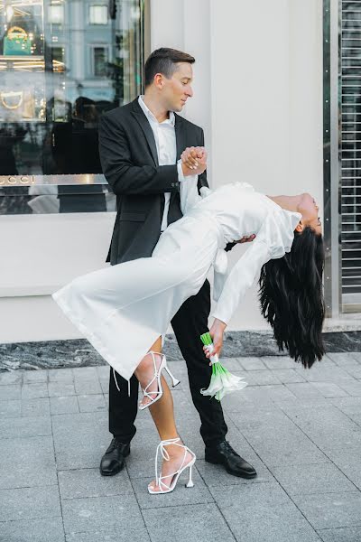 Wedding photographer Vitaliy Ushakov (ushakovitalii). Photo of 18 May 2022