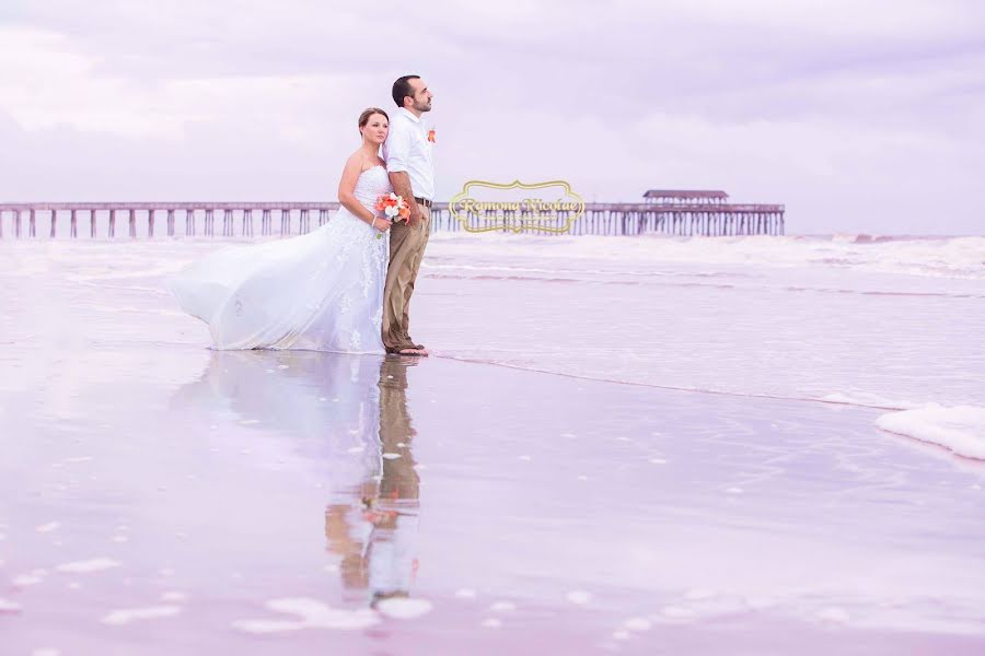 Fotografo di matrimoni Ramona Nicolae (ramonanicolae). Foto del 30 dicembre 2019