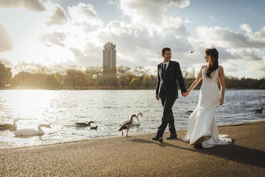 Fotografo di matrimoni Raúl Radiga (radiga). Foto del 27 dicembre 2017