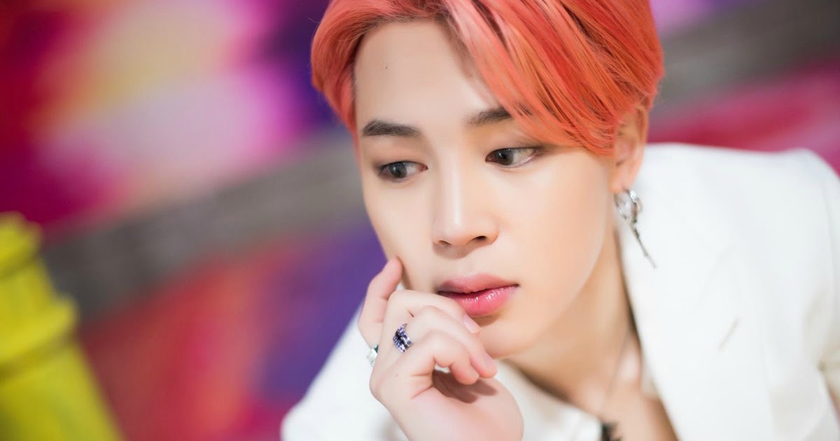 Jimin's blue hair in "Boy With Luv" music video - wide 6