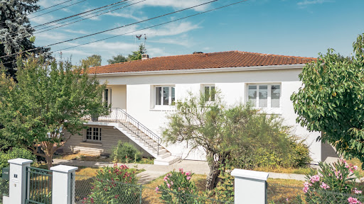House with pool 2