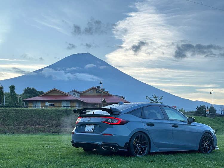 シビックの後ろ姿祭・みなさんいつもイイね、コメントありがとうございます😊・3月もよろしくお願いします🙇・春ですねに関するカスタム事例の投稿画像5枚目