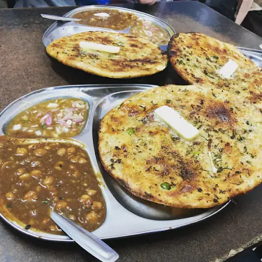 Aloo Kulcha (Masala)