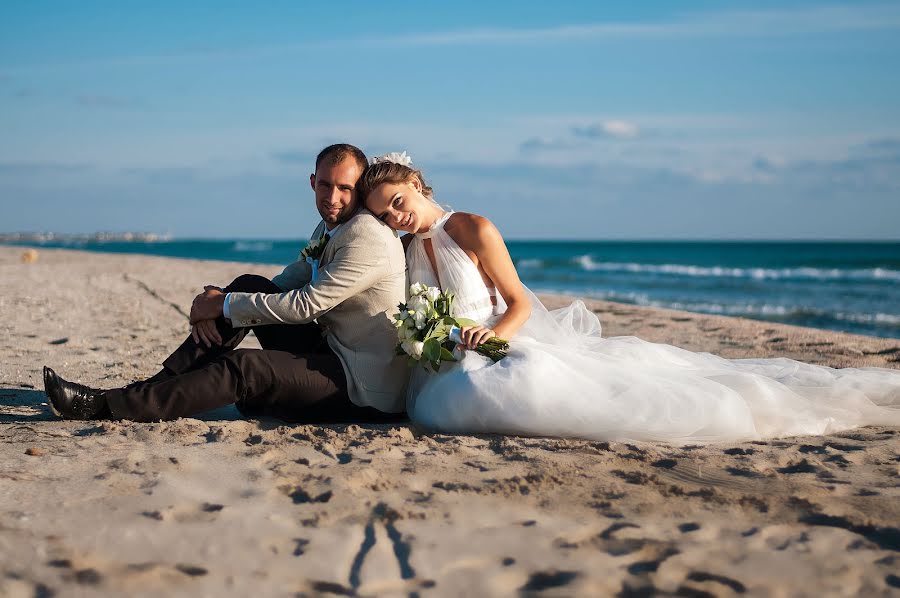 Fotógrafo de casamento Dasha Saveleva (savelieva). Foto de 2 de dezembro 2017