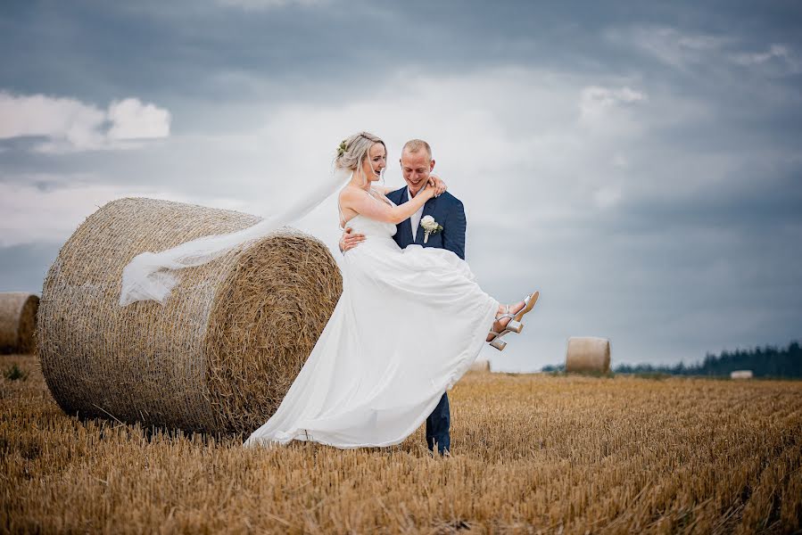 Fotografo di matrimoni Ondřej Sellner (andrewsellner). Foto del 2 settembre 2020