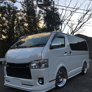 ハイエースバン TRH200V