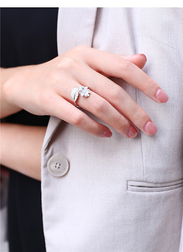 Title 8, Creative Flower Ring Fashion Big Flower Full Di...