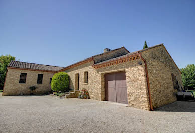 House with pool and terrace 2