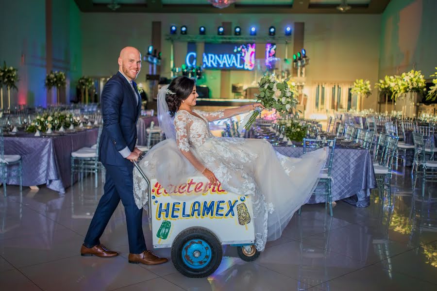 Fotógrafo de casamento Josué Y Karolina Lugo (camaraazul). Foto de 23 de setembro 2021