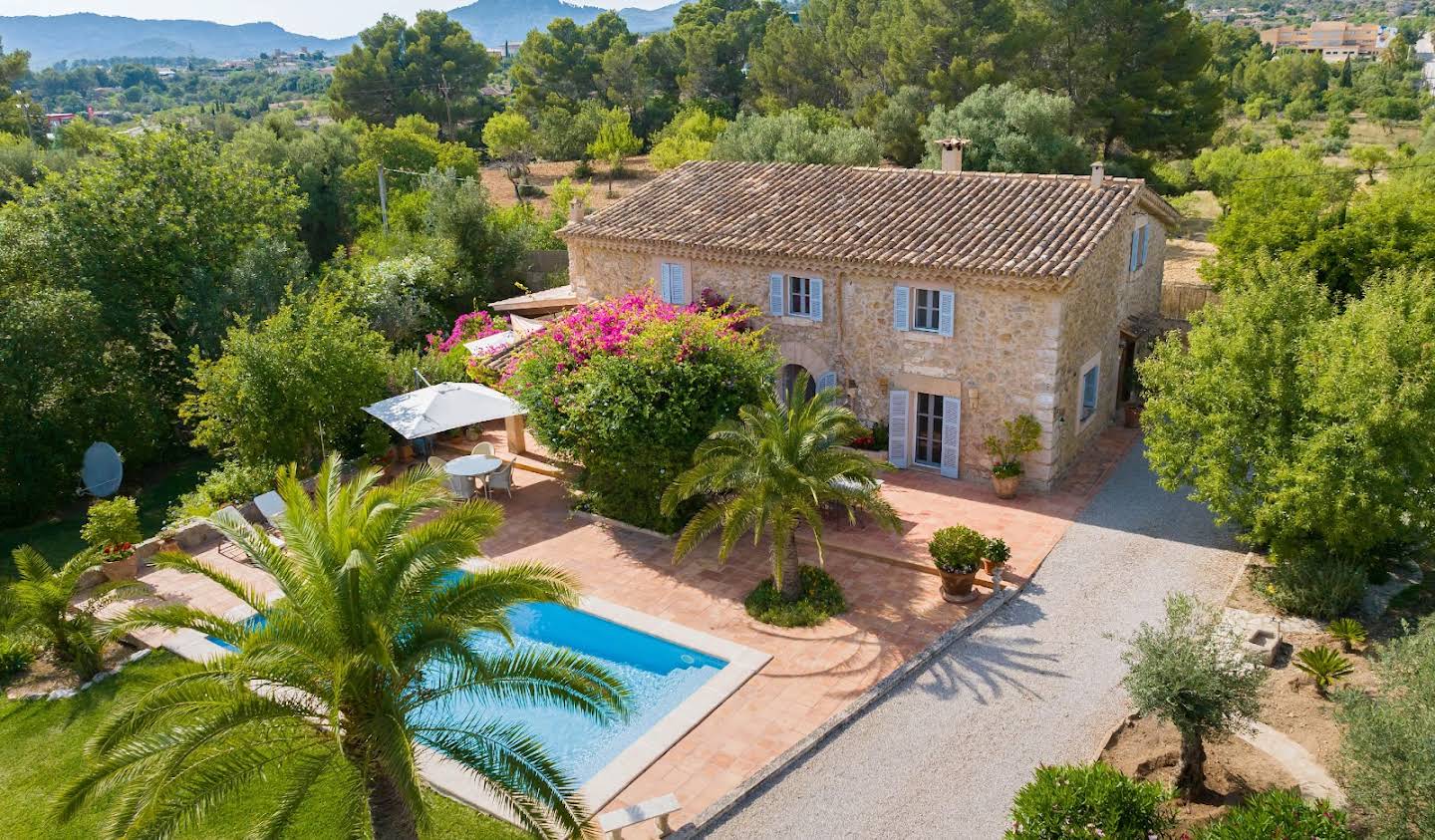 Farm house with garden and pool Calvià