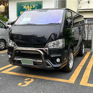 ハイエースバン GDH206V