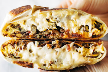 Breakfast Crunchwrap