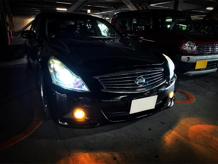スカイラインの日産・スカイライン・ドライブ・立体駐車場盛れるに関するカスタム事例の投稿画像2枚目