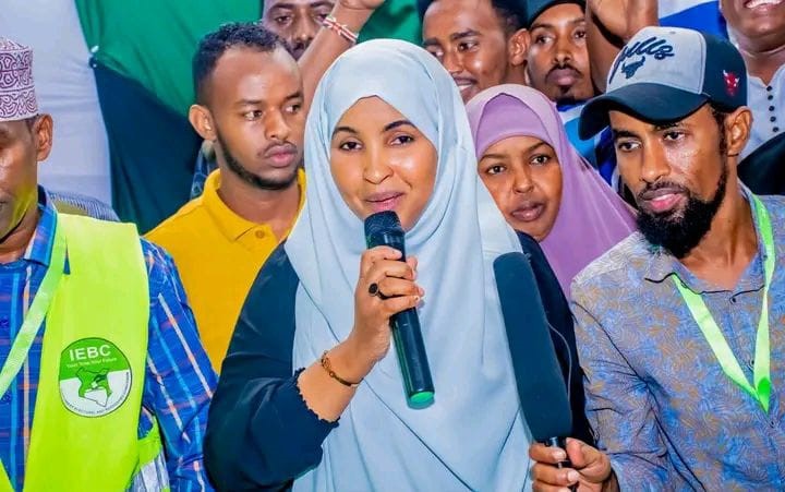 Garissa woman rep elect Udgoon Siyad giving her speech after she was declared winner by the county IEBC returning officer Abdulwahab Hussein.