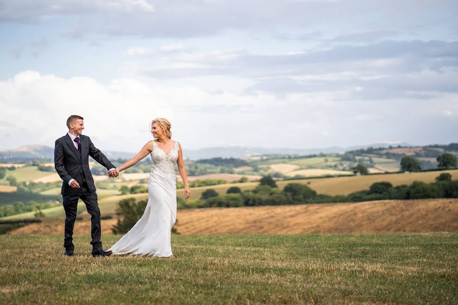 Wedding photographer Dean Jones (deanjonesphoto). Photo of 1 July 2019