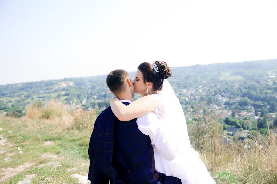 Fotógrafo de casamento Yuliya Pankova (pankovajuli). Foto de 4 de outubro 2017