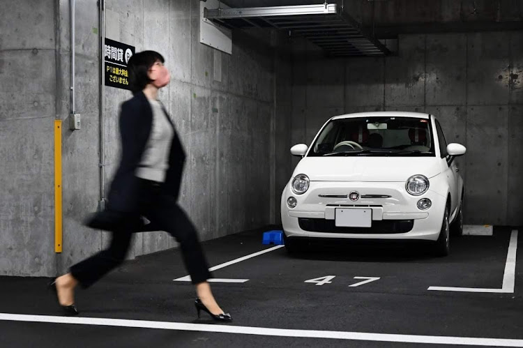 フィアット500の地下駐車場・晩御飯に関するカスタム事例の投稿画像3枚目