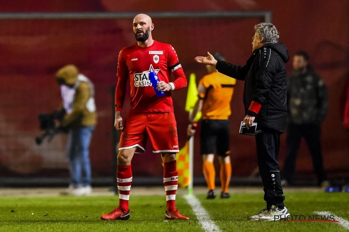 Sinan Bolat krijgt geen vat op probleem tussen Antwerp-coach Bölöni en Van Damme: "Ik merk er niets van"