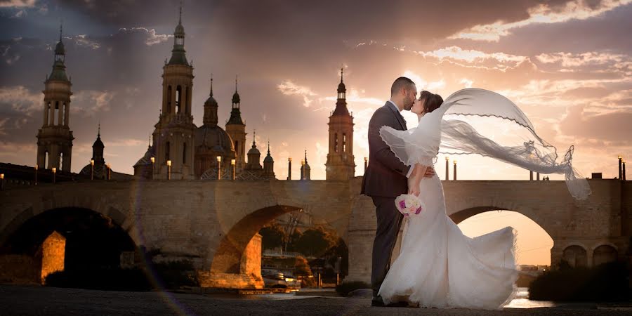 Fotografo di matrimoni Hector Suso (enlaces). Foto del 12 aprile 2020