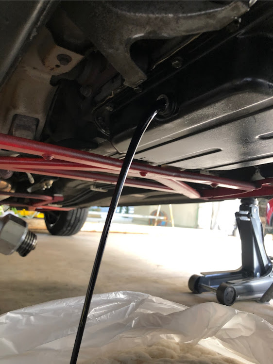 RX-8のDIY・ホイール洗い・オイル交換・フィルター交換に関するカスタム事例の投稿画像2枚目