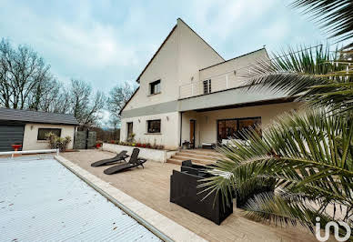 House with pool and terrace 11