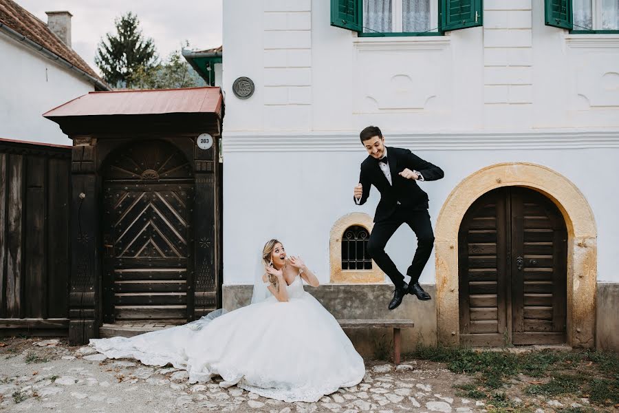 Wedding photographer Haitonic Liana (haitonic). Photo of 18 October 2019