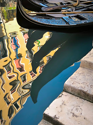 I colori di Venezia riflessi sull'acqua di Rosella Bagarotto