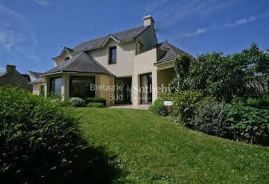 House with garden and terrace 2